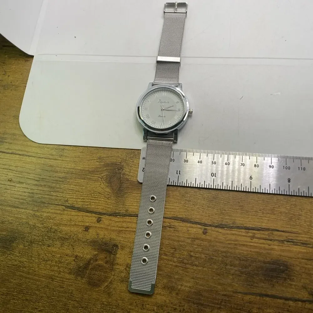 Geneva Platinum New Womens Silver Quartz Fashion Watch Works New Battery